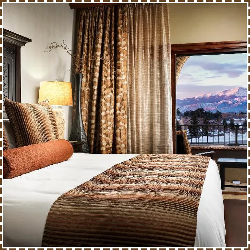 The Lodge at Flying Horse hotel room